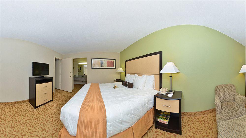Red Roof Inn Plus+ Dallas - Addison Esterno foto