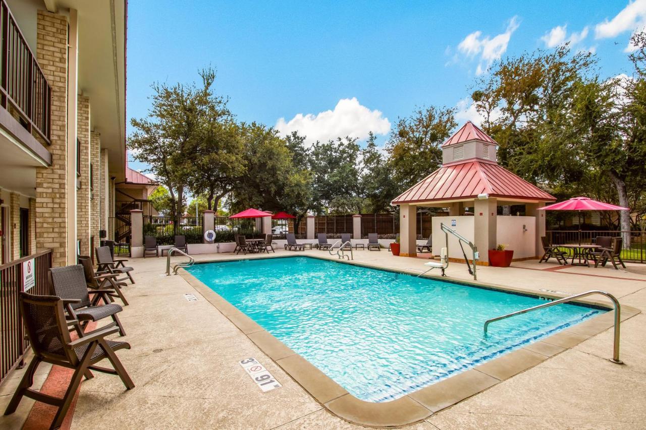 Red Roof Inn Plus+ Dallas - Addison Esterno foto
